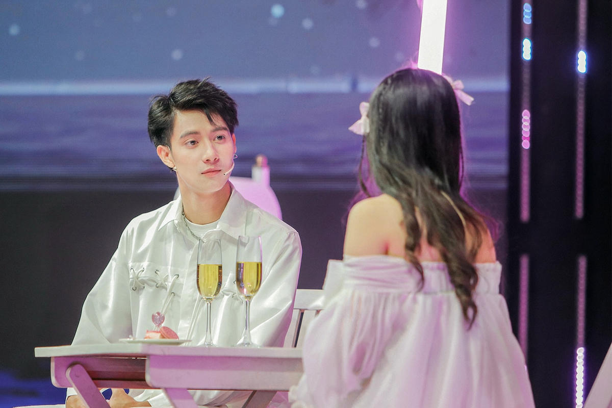 Thùy Tiên đã dành cho Quang Trường nhiều sự bất ngờ. Ảnh: Perfect Universe.