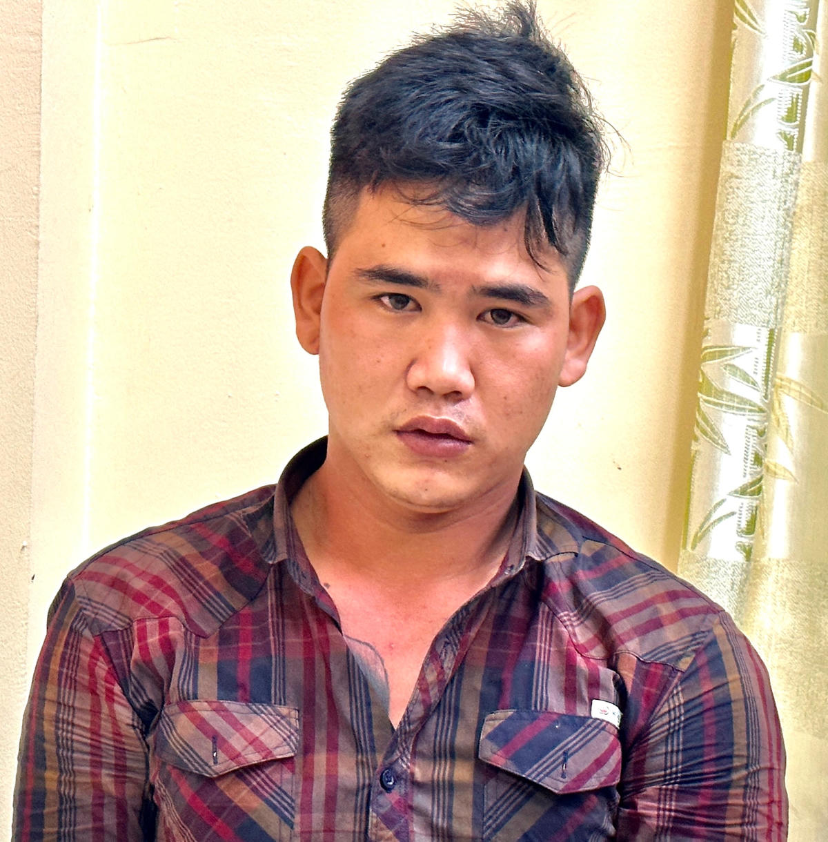 Đối tượng Nguyễn Trí Cường bị bắt khi đang lẩn trốn tại nhà người quen ở huyện Phú Tân, tỉnh Cà Mau.