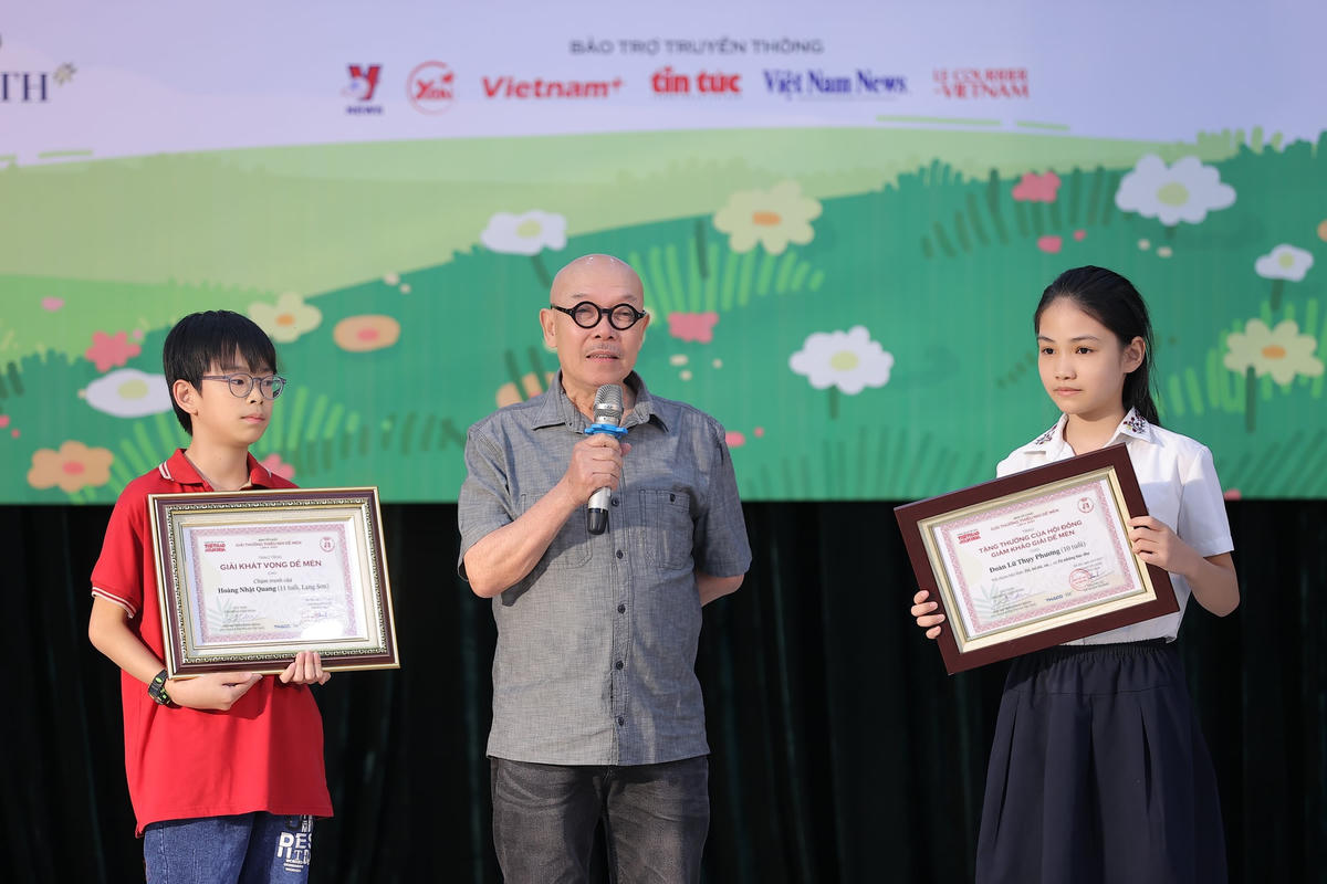 Họa sĩ Thành Chương chia sẻ về giải "Khát vọng Dế Mèn" Hoàng Nhật Quang (cậu bé 11 tuổi đến từ Lạng Sơn).