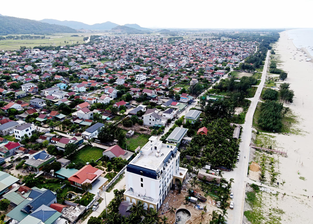 Xã Cương Gián, Xuân Liên, Cổ Đạm (huyện Nghi Xuân, tỉnh Hà Tĩnh) nằm ở ven biển, người dân chủ yếu dựa vào nghề đi biển và sản xuất nông nghiệp, chăn nuôi, nuôi trồng thủy sản nên cuộc sống khó khăn. 