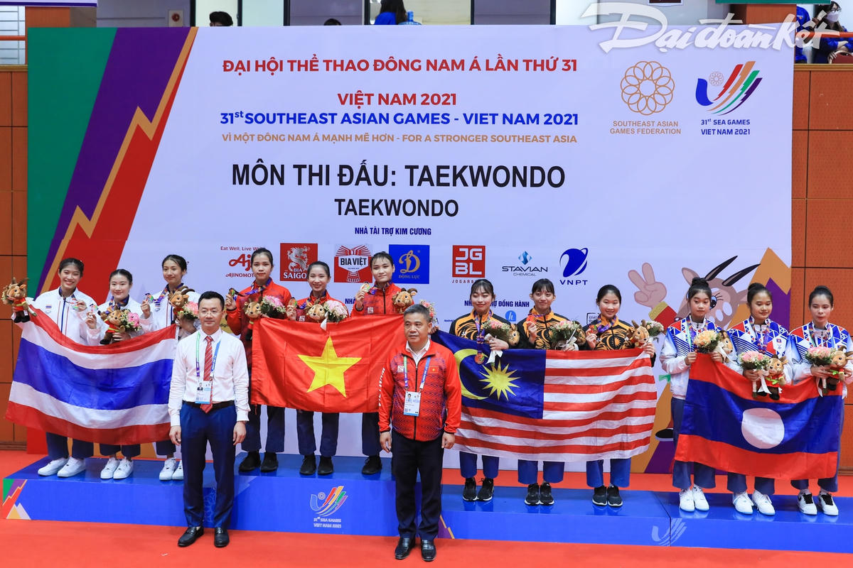 SEA Games 31: Tuyển Taekwondo Việt Nam giành 'mưa' Huy chương Vàng trong ngày khai mạc
