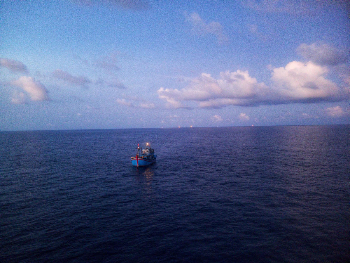 tau-ca-hoang-hon5651603162283384482_n.jpg