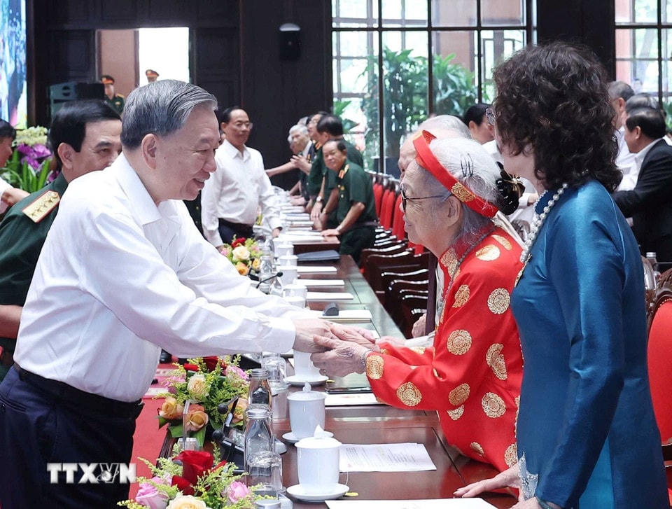 Tổng Bí thư Tô Lâm và các đại biểu. (Ảnh: Thống Nhất/TTXVN)