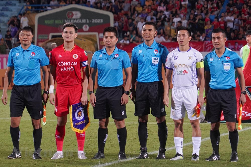 Tâm điểm ở vòng 5 giai đoạn 2 V-League 2023 là trận Derby Thủ đô giữa Công an Hà Nội và Câu lạc bộ Hà Nội. (Ảnh: Việt Anh/Vietnam+).