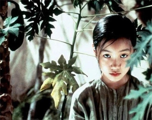 Cảnh trong phim “Mùi đu đủ xanh”.