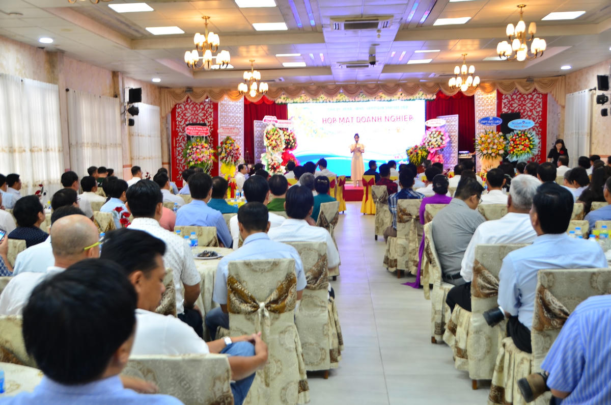 Quang cảnh buổi họp mặt doanh nghiệp xuân Quý Mão năm 2023.
