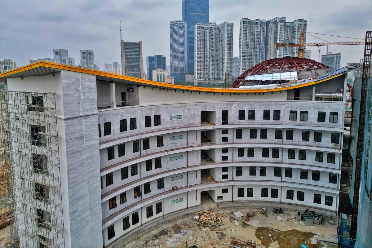Đến nay, nhà thầu Vinaconex đang thi công các hạng mục là thi công kết cấu phần thân, hoàn thiện nhà B1 (7 tầng nổi và mái); thi công kết cấu phần thân, hoàn thiện nhà B2 (7 tầng); Thi công tháp thiên văn (18 tầng) và thi công, cung cấp lắp đặt thiết bị ME nhà B.