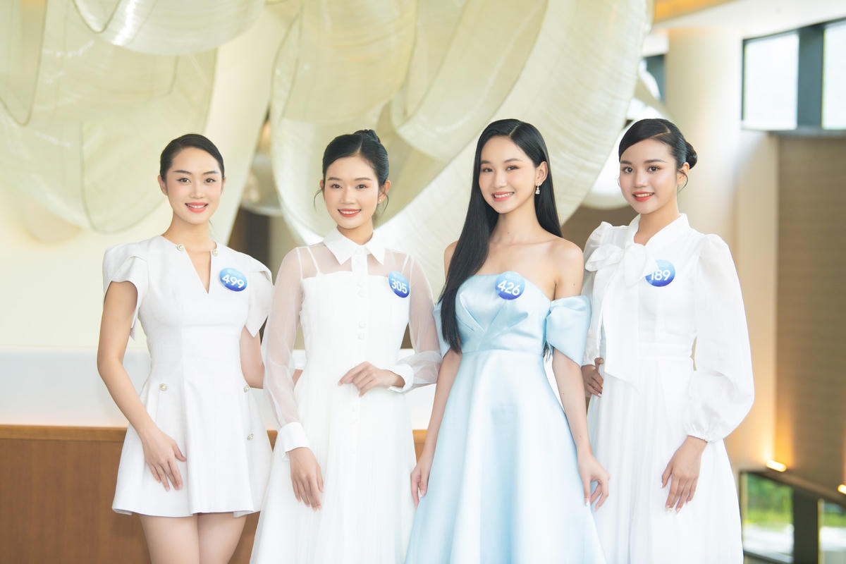 Top thí sinh cuối cùng tham gia vòng phỏng vấn kín. 