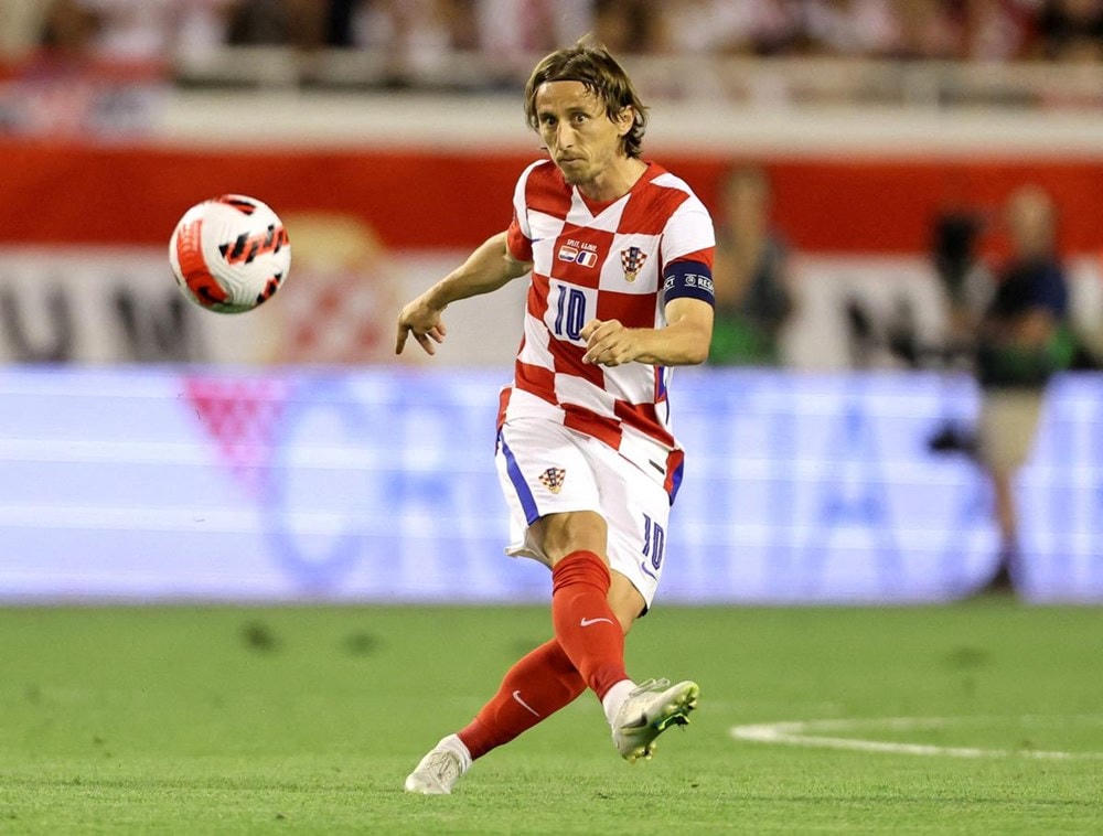 Tiền vệ Luka Modric chính là cái tên đáng chú ý nhất và anh tiếp tục được tin tưởng trao tấm băng thủ quân của đội tuyển quốc gia. (Nguồn: Reuters).