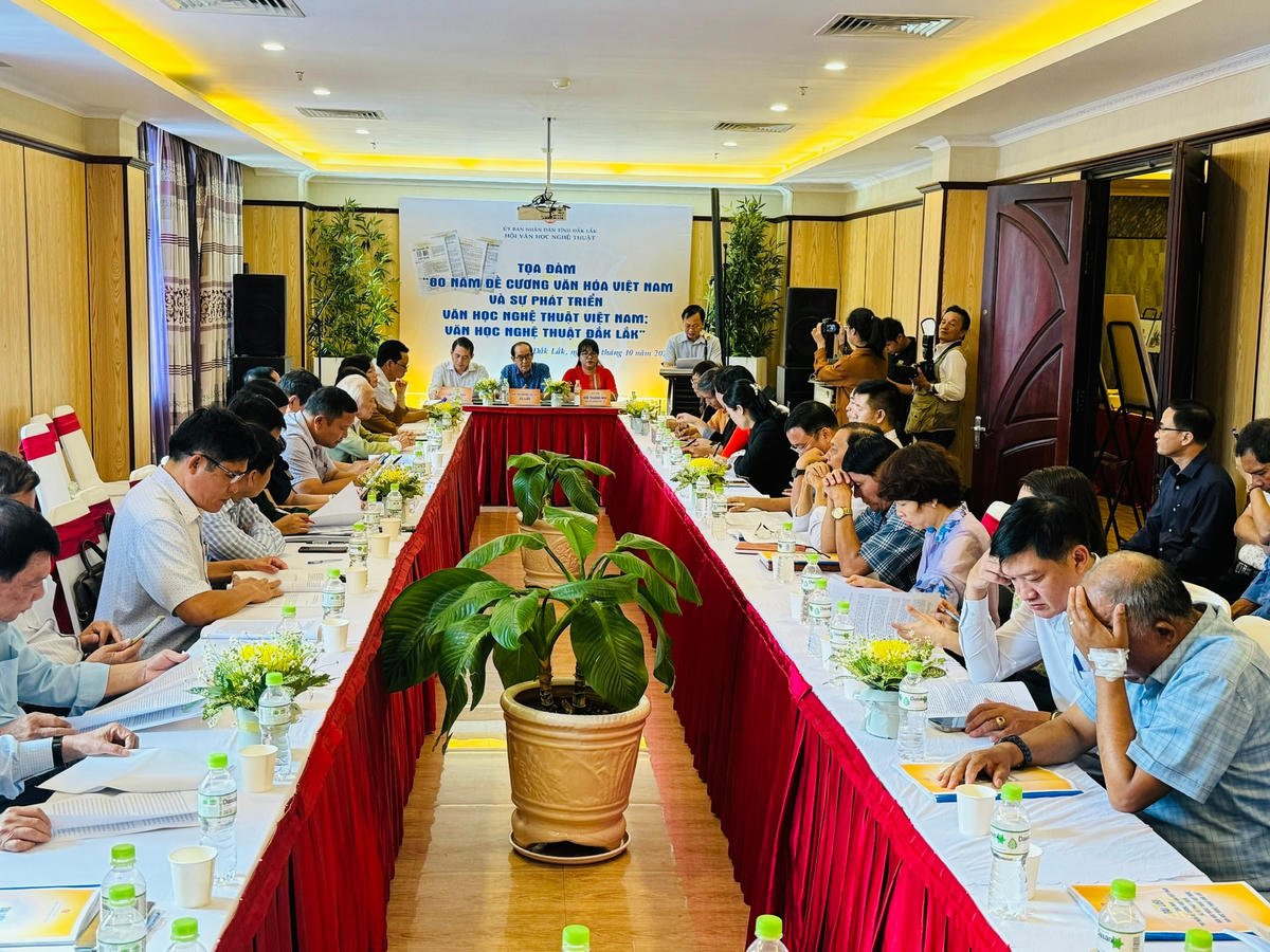 Toàn cảnh buổi Tọa đàm.
