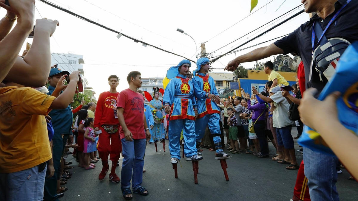 Với sự đa dạng văn hóa, ngành du lịch TP HCM đang đóng góp tỷ trọng GDP quan trọng cho quá trình hồi phục kinh tế thành phố (Ảnh: Hồng Phúc).