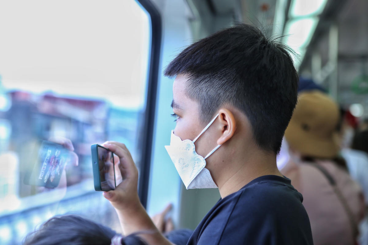 Nhiều người đã quay video để giới thiệu với người thân.
