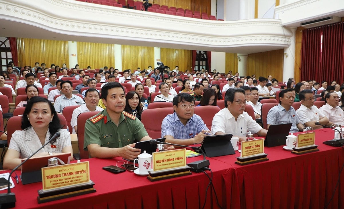 Đại biểu tại kỳ họp.