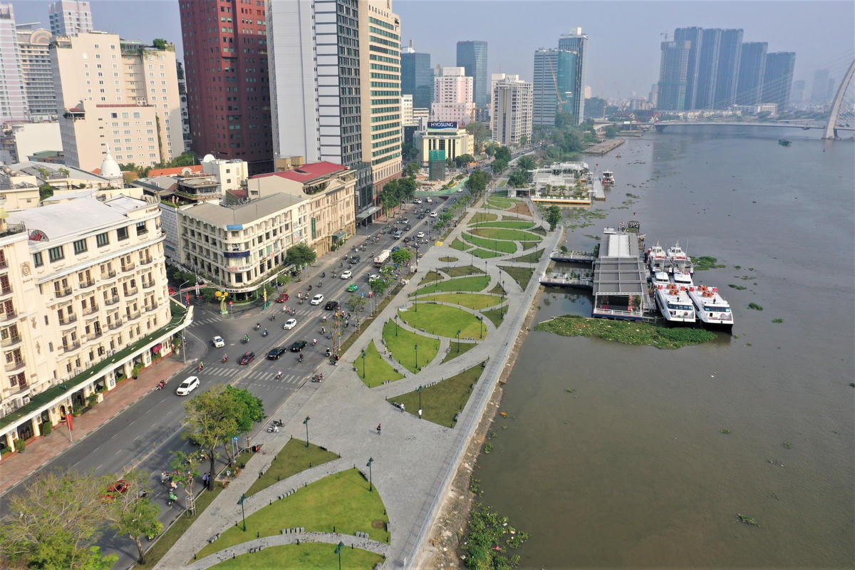 TPHCM đã cải tạo hành lang ven sông Sài Gòn để đưa vào sử dụng Công viên bến Bạch Đằng từ đầu năm 2022.