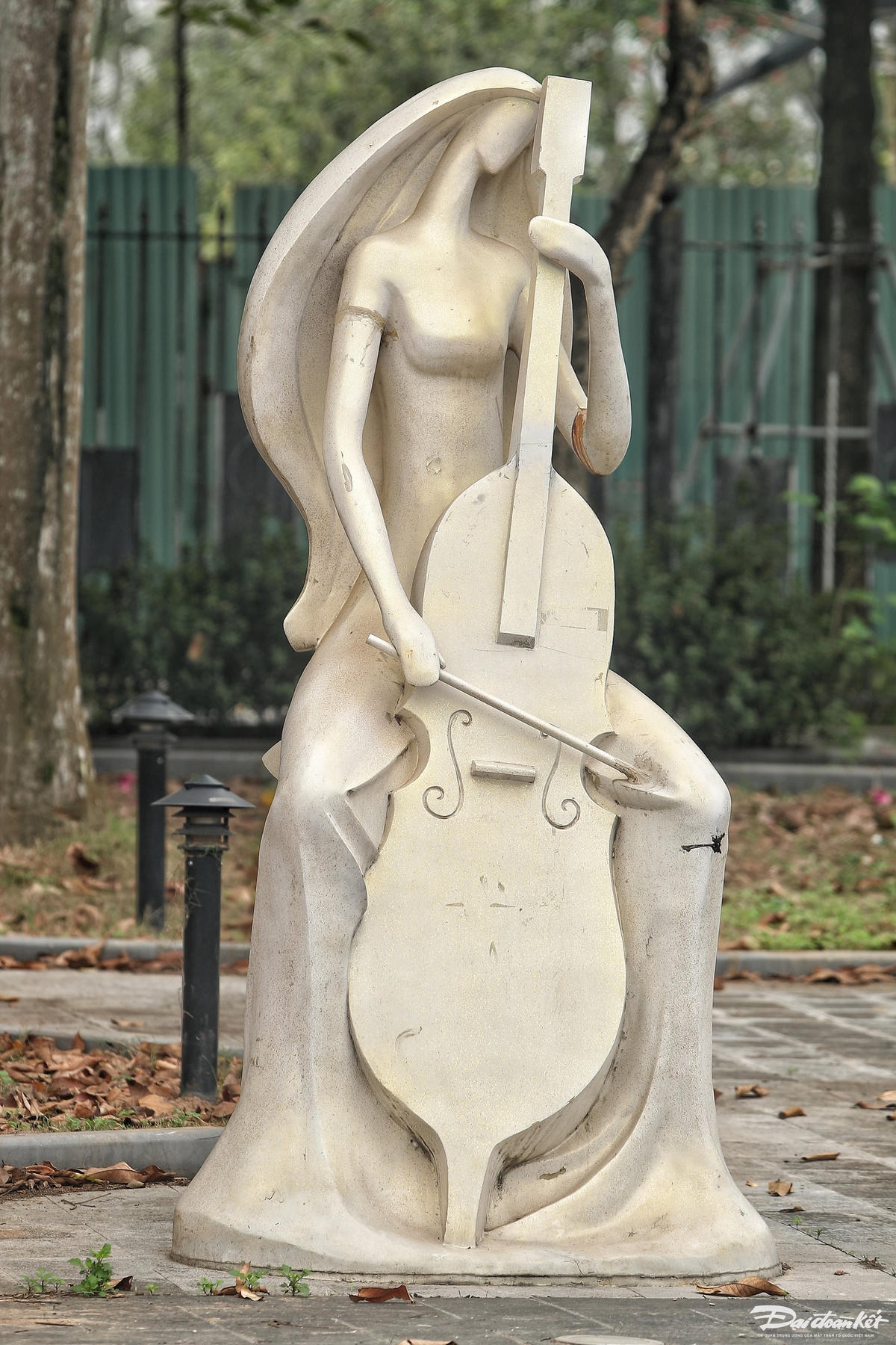 W_cong_vien_dan_guita-le-khanh16.jpg