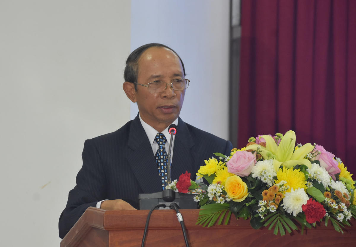 Ông Khampheuy Bouddavieng, Ủy viên Trung ương Đảng Nhân dân Cách mạng Lào, Phó Chủ tịch Thường trực Ủy ban Trung ương Mặt trận Lào xây dựng đất nước phát biểu khai mạc Hội nghị.