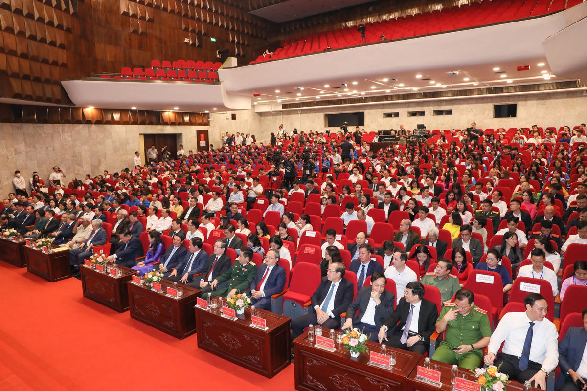 Quang cảnh lễ trao giải Báo chí toàn quốc “Báo chí với công tác đấu tranh phòng, chống tham nhũng, tiêu cực” lần thứ tư. Ảnh: Quang Vinh.