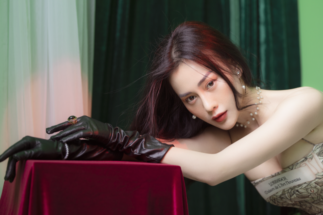 Ồn ào đời tư của diễn viên Phương Oanh khiến hình ảnh của cô xấu đi trong lòng công chúng. 