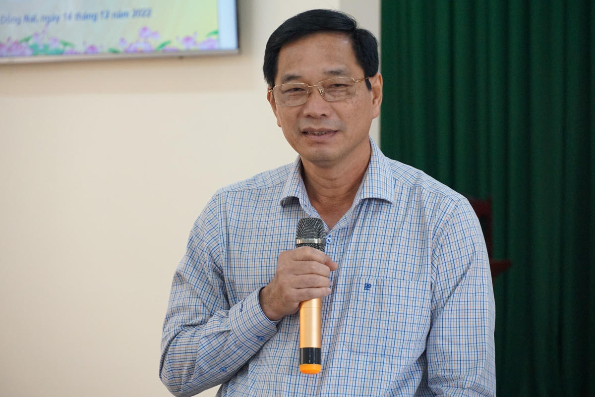 Phó Chủ tịch UBND tỉnh Đồng Nai Võ Văn Phi phát biểu tại hội nghị. Ảnh: Mạnh Thìn.