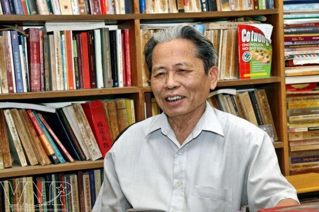 GS Phương Lựu (6/2012).  