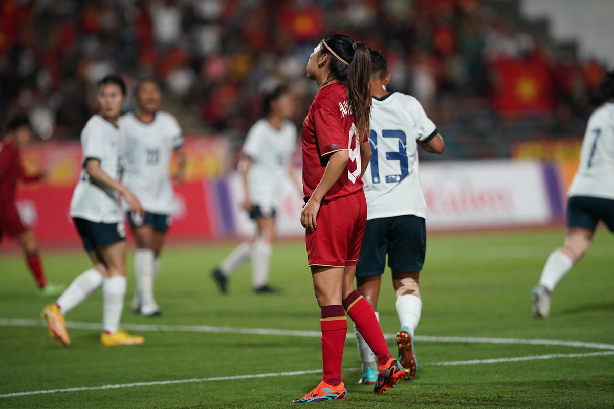SEA Games 32: Tuyển nữ Việt Nam thắng 4-0 trước Campuchia