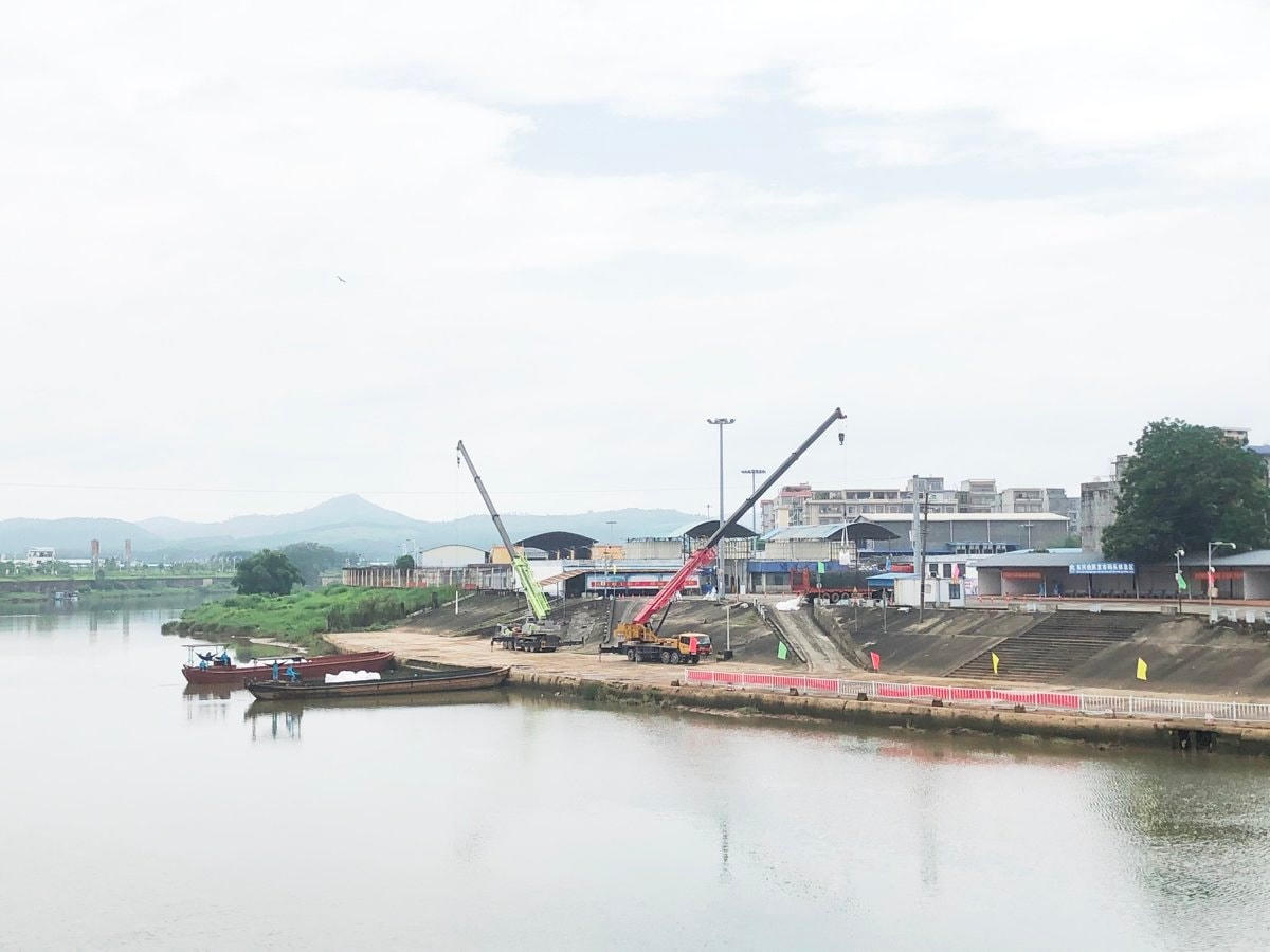 Cửa khẩu Ka Long.