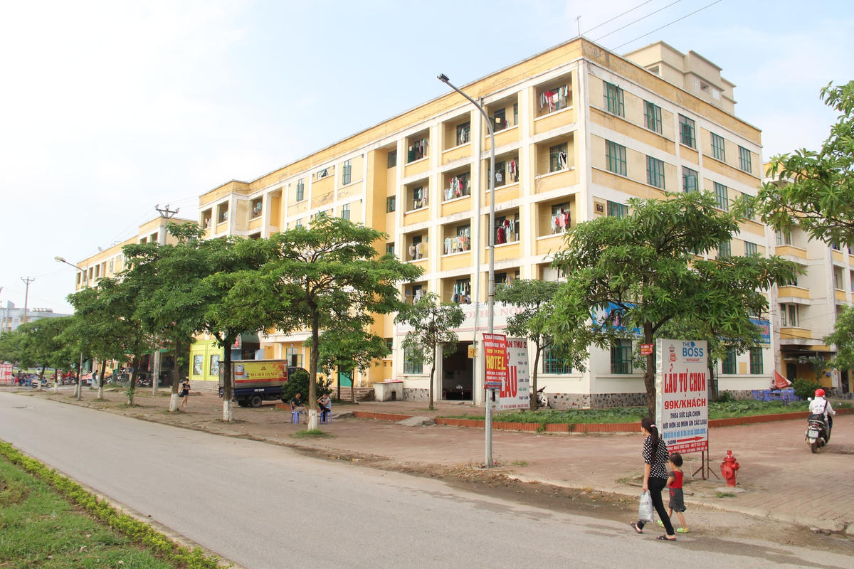Người lao động vẫn khó tiếp cận nhà ở xã hội. Ảnh: Quang Vinh