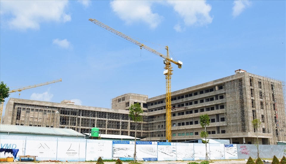 Bệnh viện Ung bướu Cần Thơ bị chậm tiến độ được chỉ đạo khẩn trương tháo gỡ khó khăn sớm hoàn thành và đưa vào sử dụng.