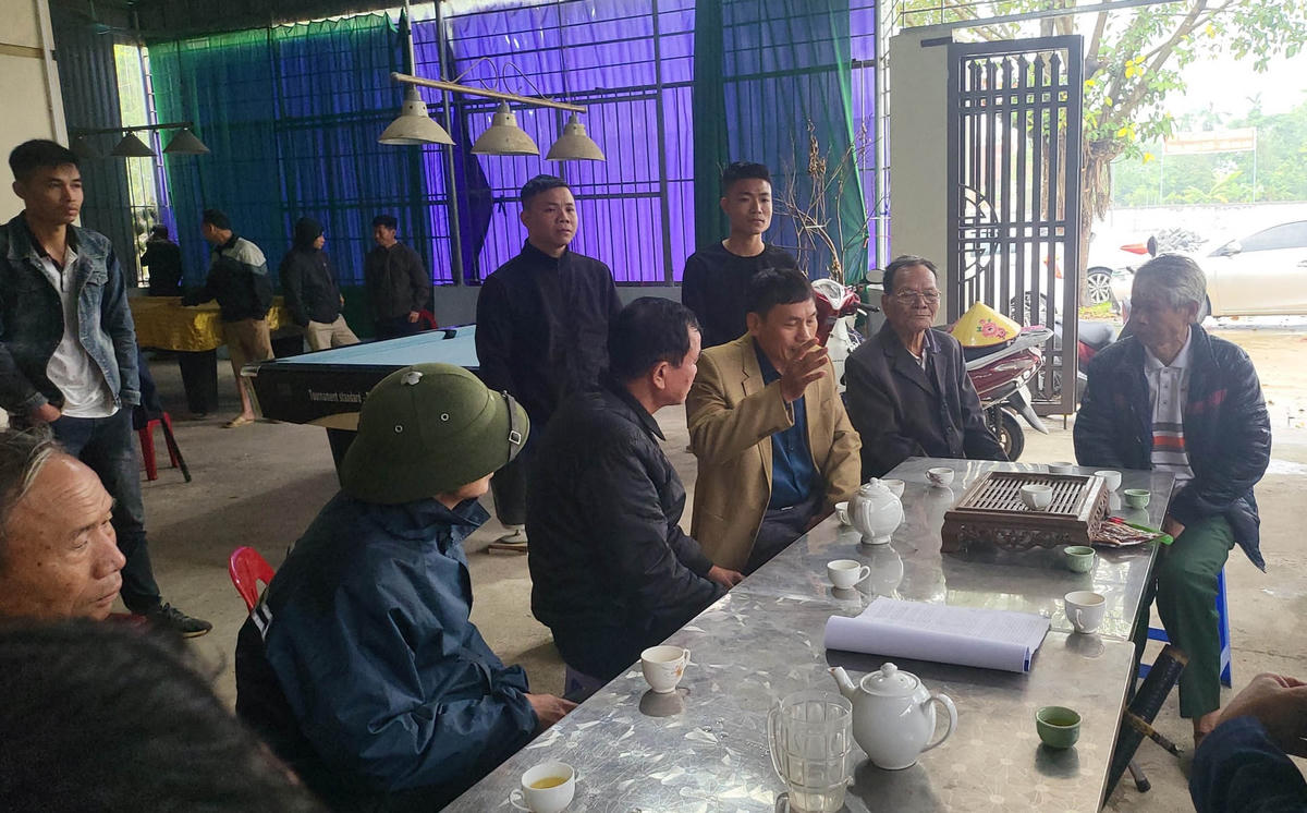 Người dân xã Nam Phương Tiến bức xúc vì ô đất sử dụng làm nơi sinh hoạt của thôn Đông Nam bị bán bát nháo.