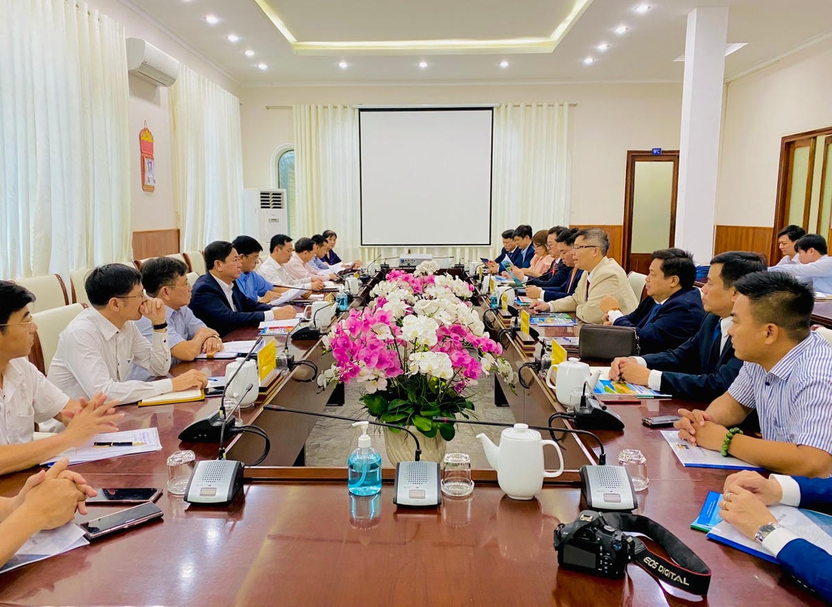 Làm việc với lãnh đạo tỉnh Ninh Thuận về kết nối xúc tiến đầu tư.