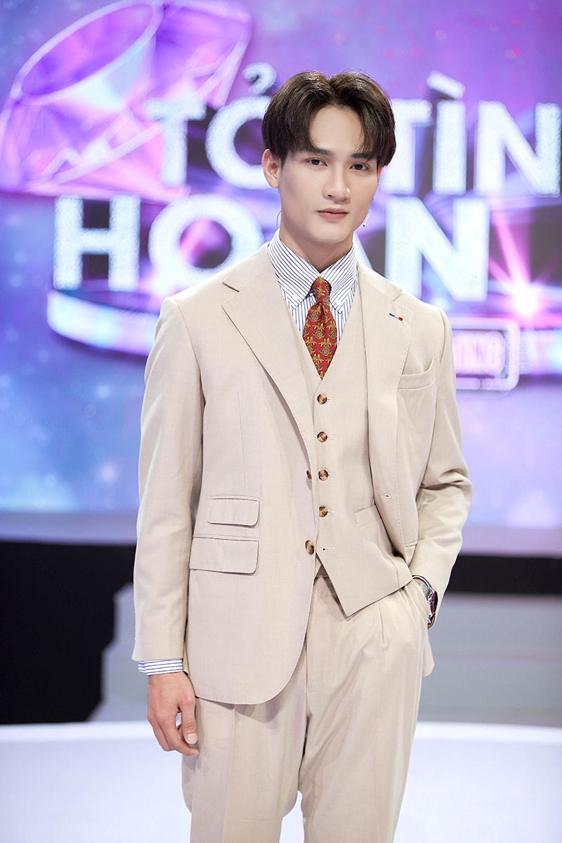 Duy Lê xuất hiện vô cùng chỉn chu và phong cách. Ảnh: Perfect Universe.