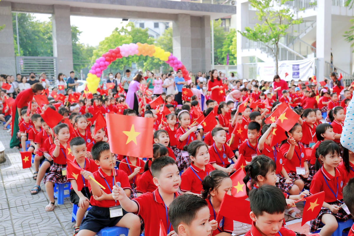 Học sinh Trường Tiểu học Nguyễn Du (Hà Nội) trong ngày tựu trường.