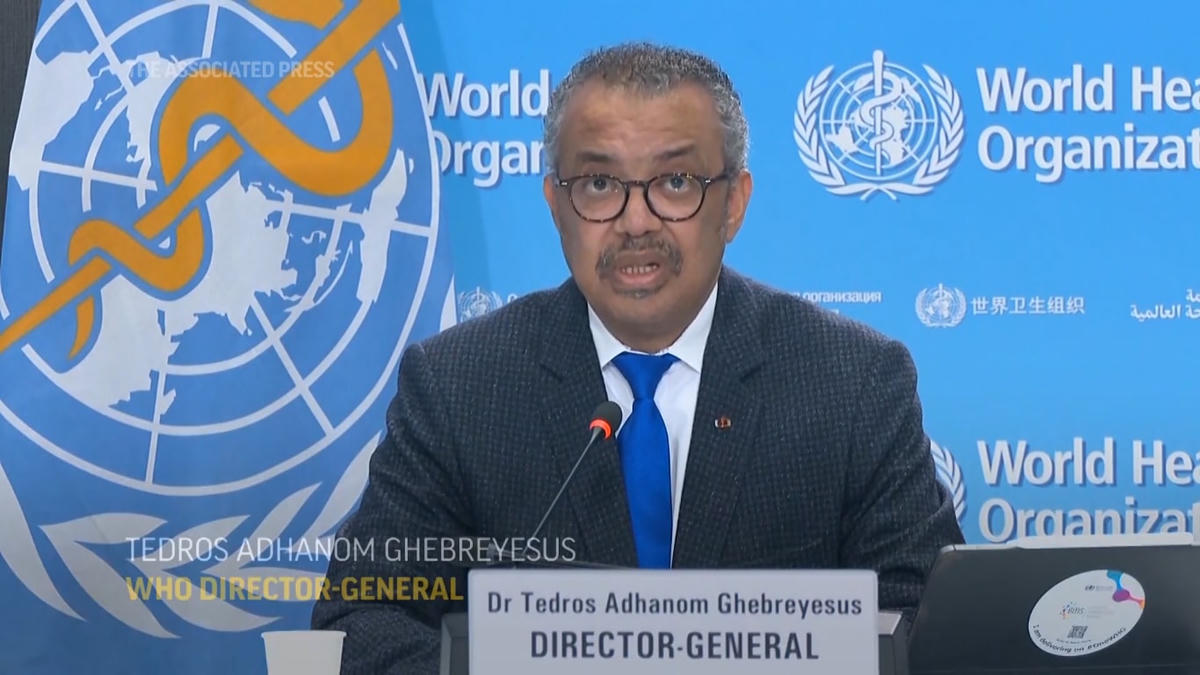 Tổng giám đốc WHO Tedros Adhanom Ghebreyesus tuyên bố chấm dứt tình trạng khẩn cấp toàn cầu đối với Covid-19. Ảnh cắt từ video.