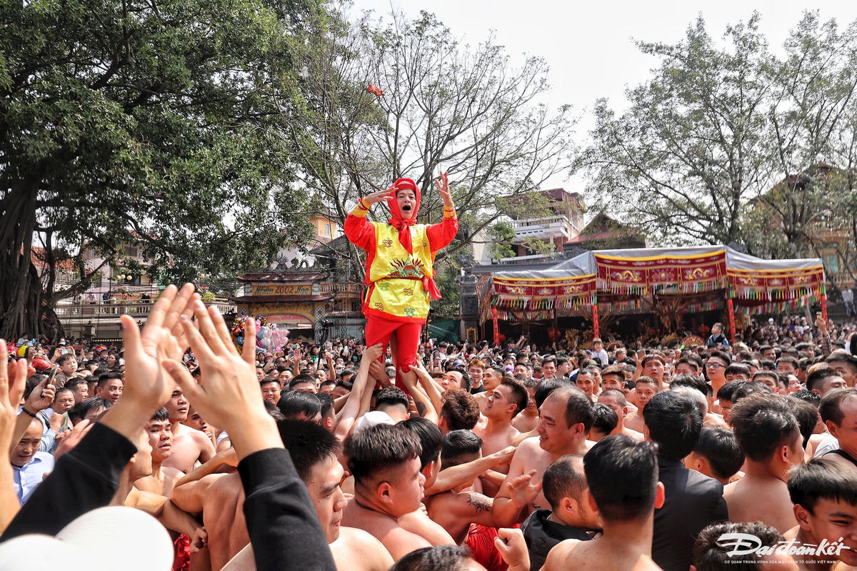 W_le_hoi_ruoc_phao_dong_ky-le-khanh16.jpg