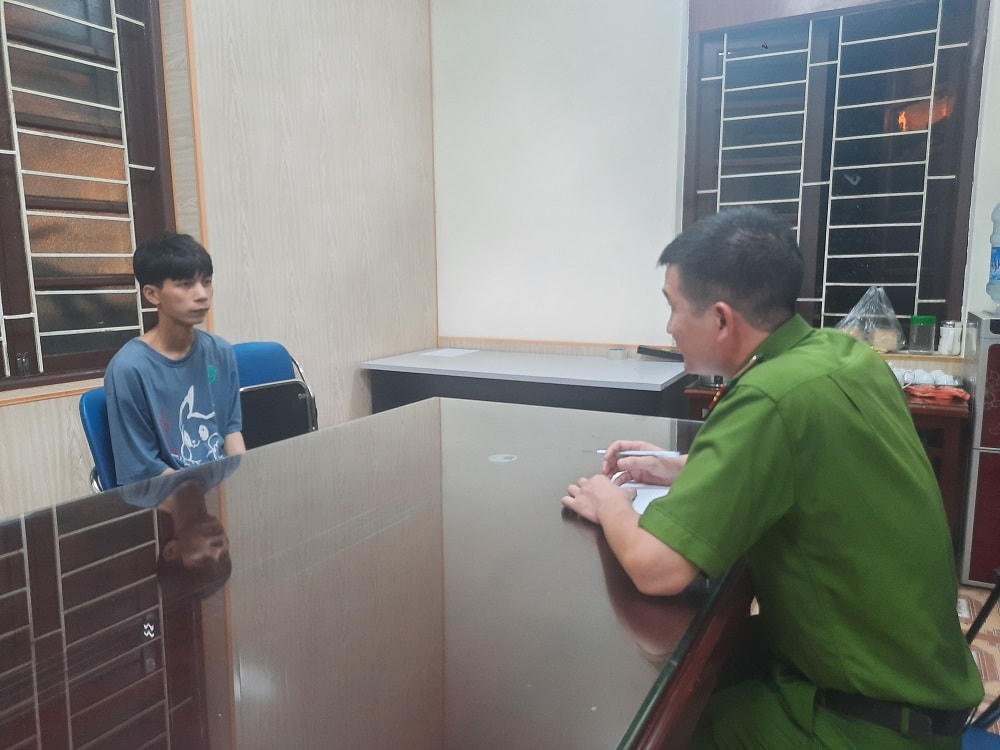 Đối tượng Trần Văn Đức tại cơ quan Công an.