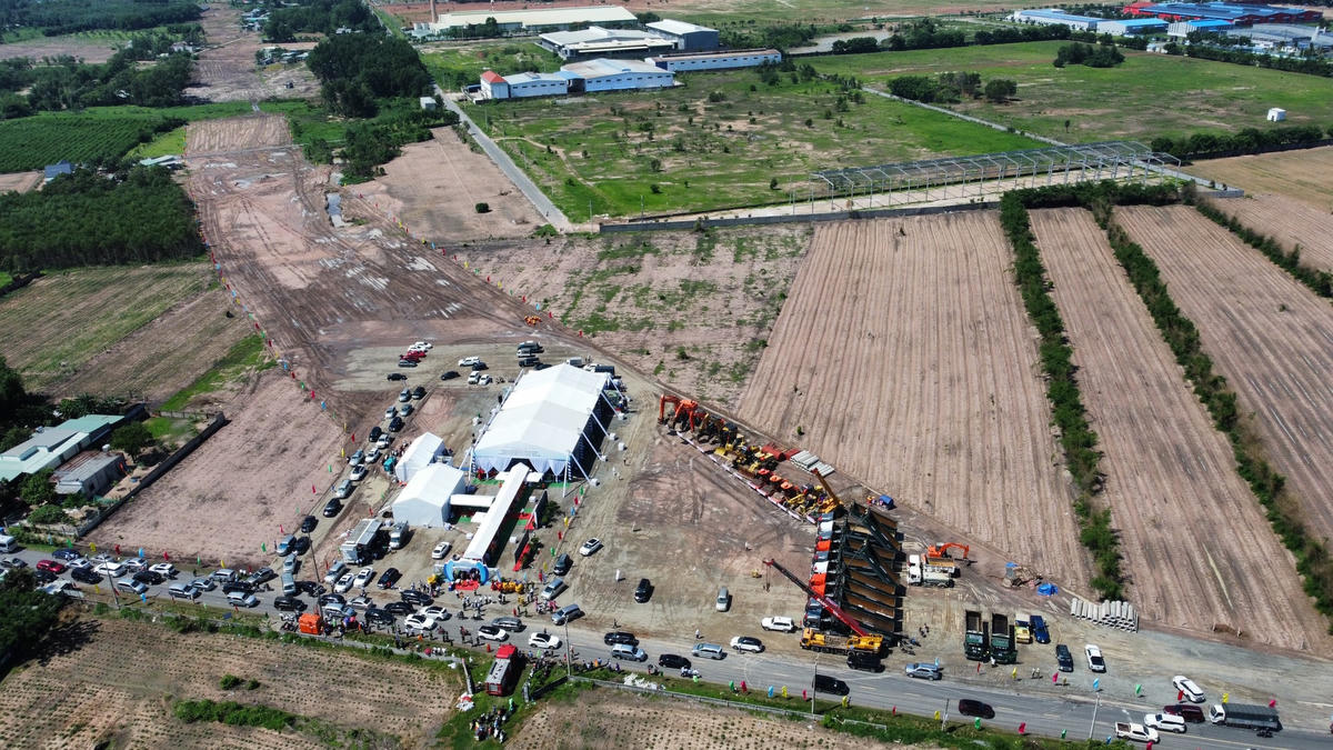 Điểm đầu tại Km34+200 dự án thành phần 3, cao tốc Biên Hòa-Vũng Tàu thuộc phường Mỹ Xuân, thị xã Phú Mỹ, tỉnh Bà Rịa - Vũng Tàu.