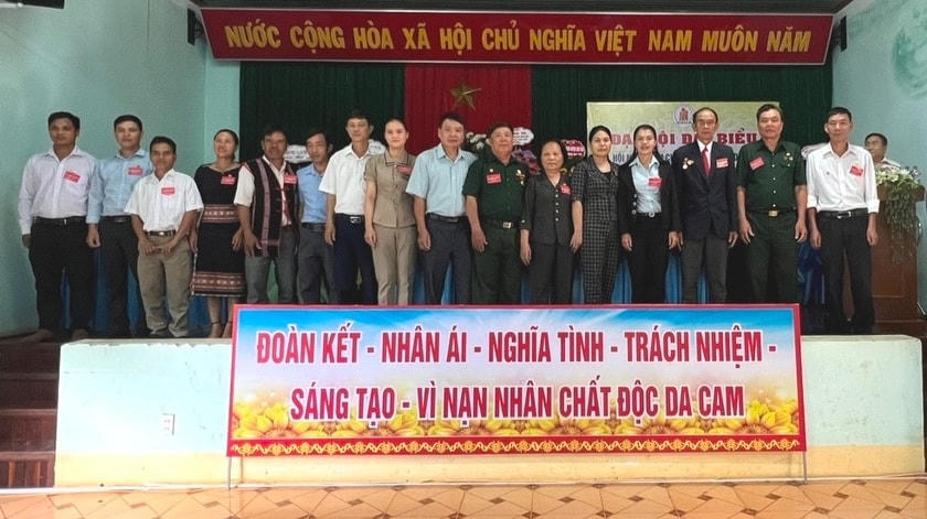 Ban Chấp hành Hội Nạn nhân chất độc da cam/dioxin huyện Chư Păh nhiệm kỳ 2023-2028 ra mắt tại đại hội. 
