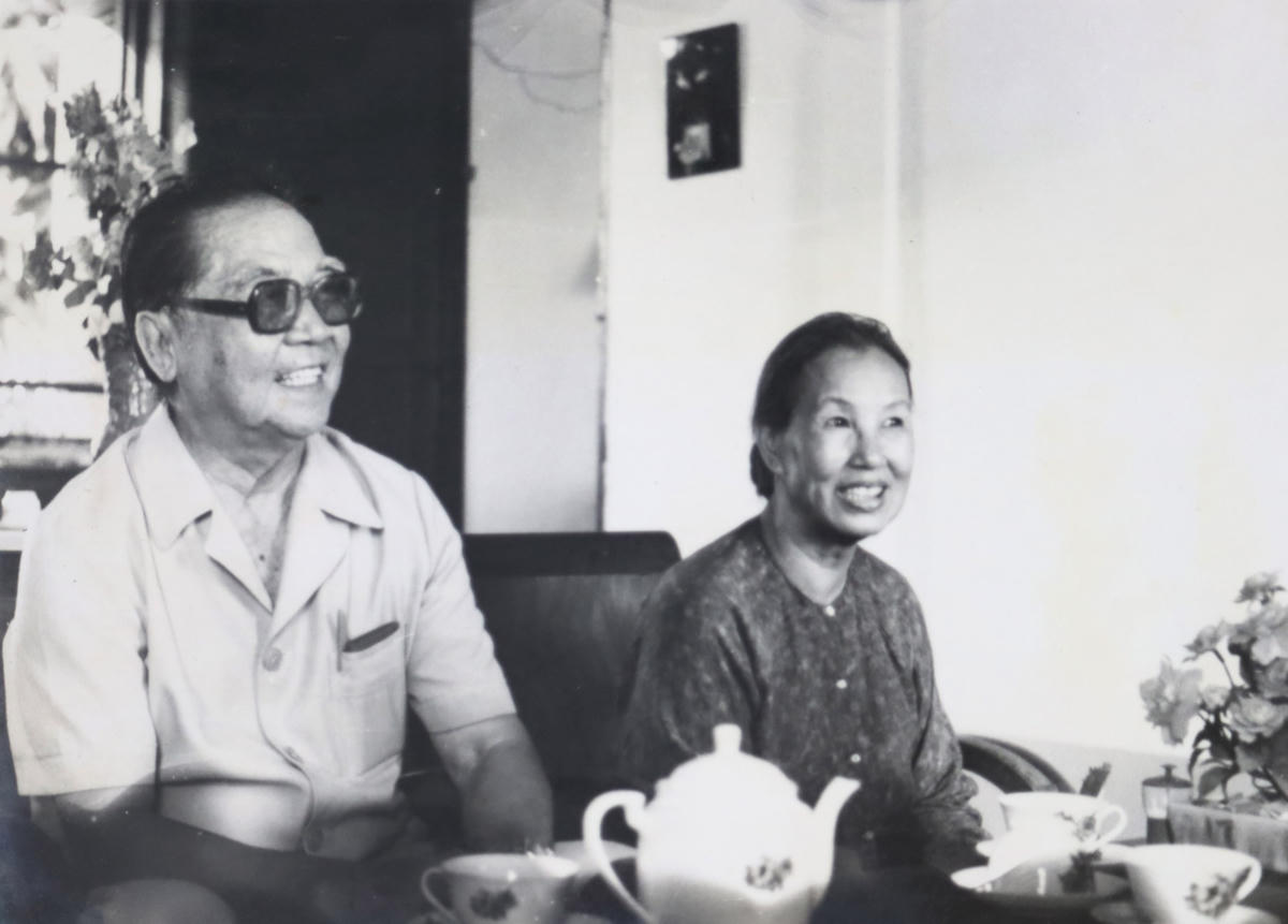 Chủ tịch Huỳnh Tấn Phát và phu nhân Bùi Thị Nga.