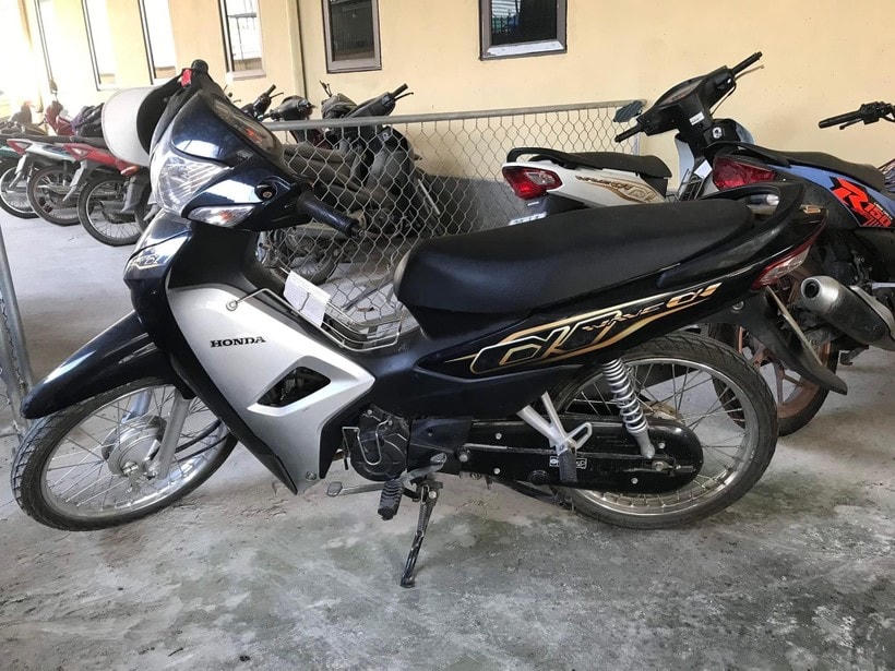 Chiếc xe máy bị móc cốp lấy đi gần 100 triệu đồng.