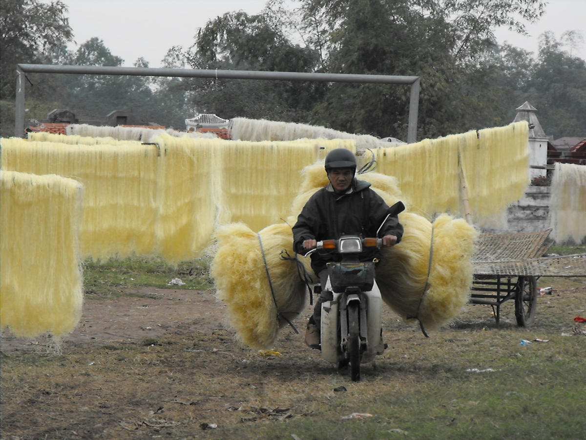 Miến dong Cự Đà được đưa đến nhiều địa phương trên cả nước.  