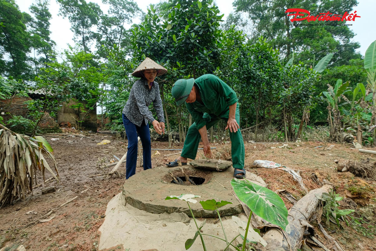 Sóc Sơn, Hà Nội: Cơn mưa đầu mùa 'cuốn trôi' tài sản cả thôn