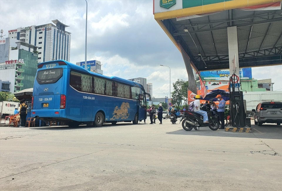 Các địa điểm cây xăng bị biến thành bến cóc ven Quốc lộ 13.