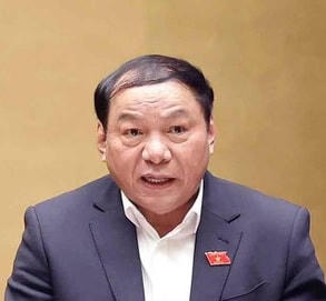 Bộ trưởng Nguyễn Văn Hùng.