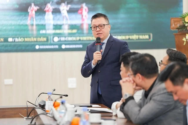 Nhà báo Lê Quốc Minh, Ủy viên Trung ương Đảng, Tổng Biên tập Báo Nhân Dân, Phó Trưởng Ban Tuyên giáo và Dân vận Trung ương, Chủ tịch Hội Nhà báo Việt Nam, phát biểu tại cuộc họp báo.