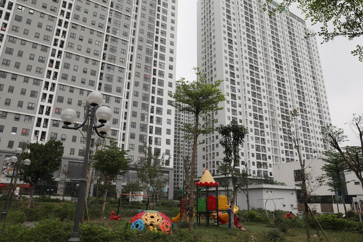 Với nhiều công nhân, người lao động, nhu cầu nhà ở xã hội đang rất bức thiết. Ảnh: Quang Vinh.