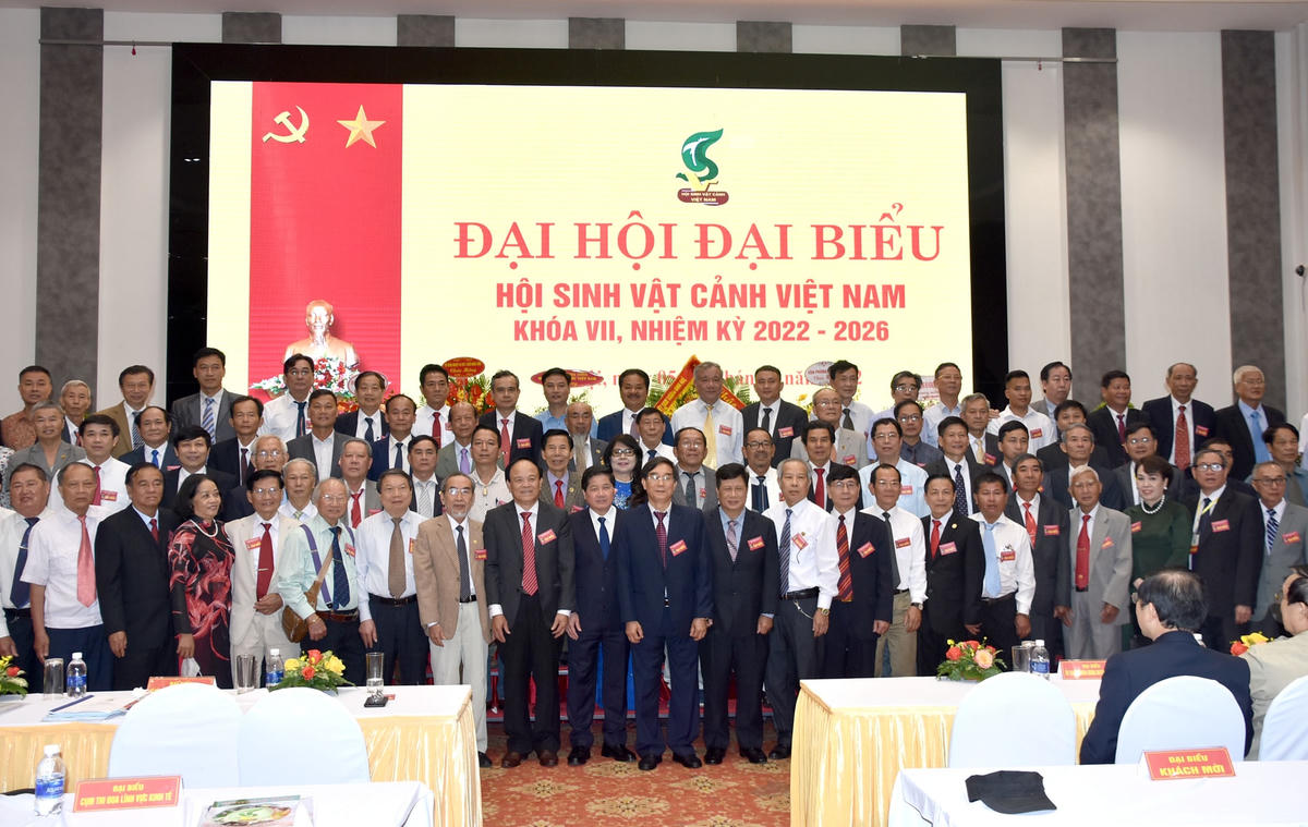 Ban Chấp hành Hội Sinh vật cảnh Việt Nam khóa VII ra mắt Đại hội.