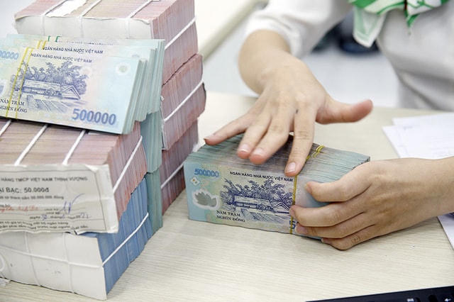 Nhiều ngân hàng đã đồng loạt tăng mạnh lãi suất huy động.