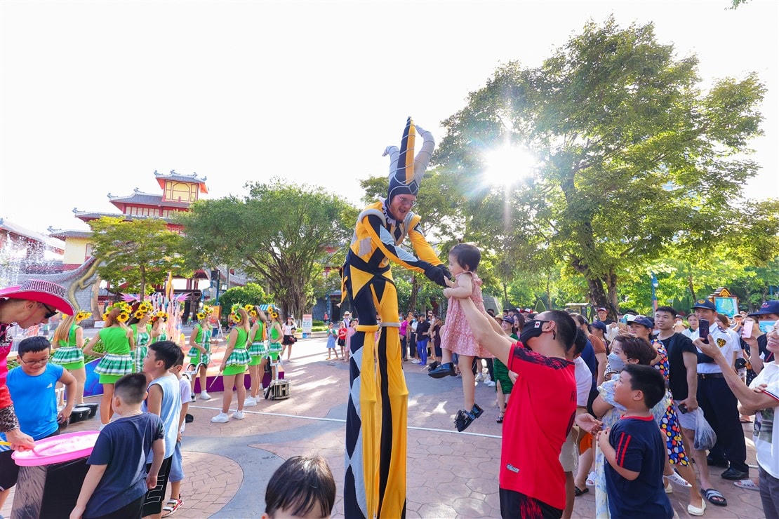 Ngàn trải nghiệm thú vị từ chuỗi sự kiện văn hóa, lễ hội tại Sun World Ha Long