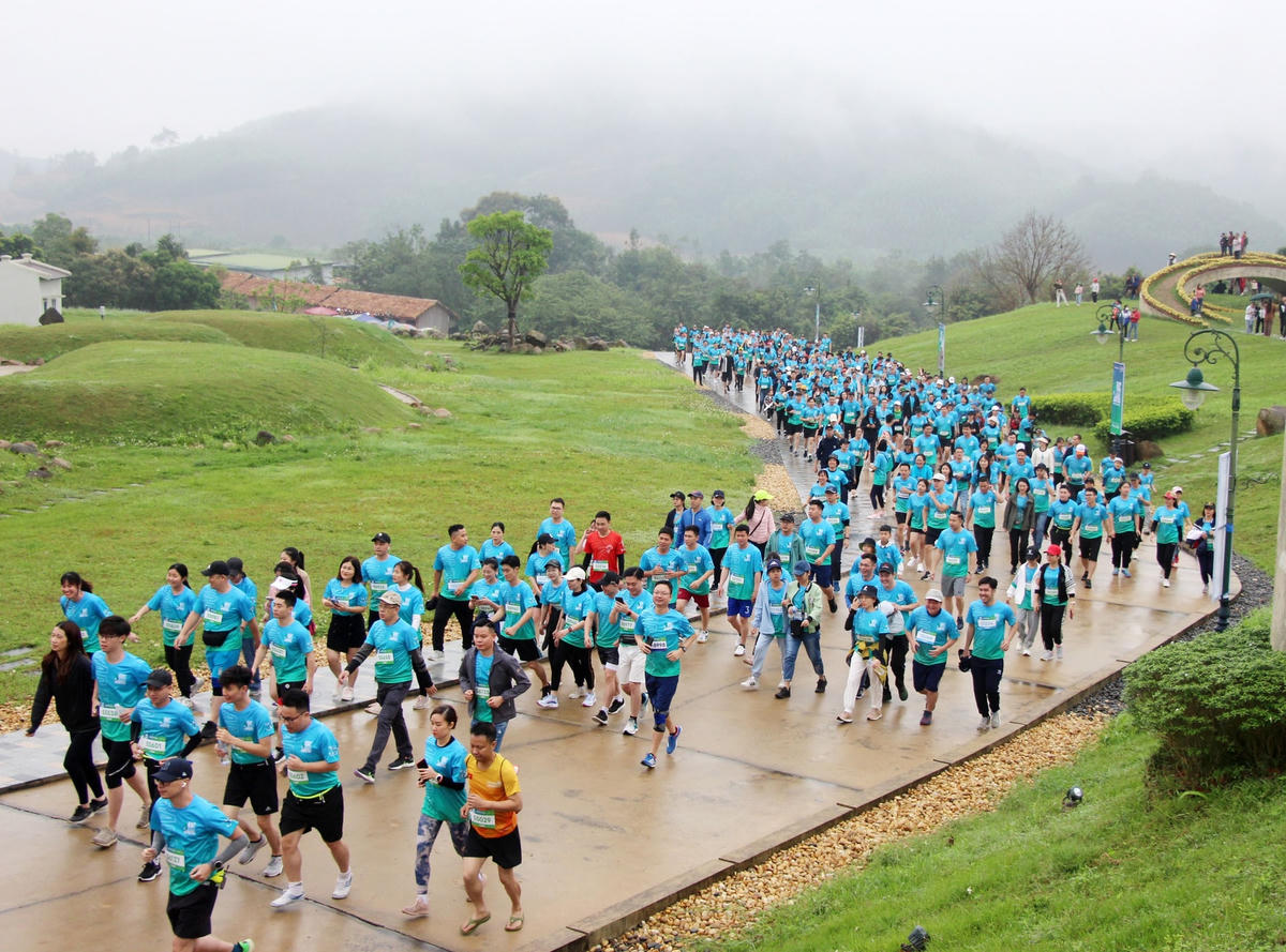 VPBank Bac Giang International Marathon 2023: 2.000 VĐV hoàn thành 'Bước chạy tới đỉnh thiêng'
