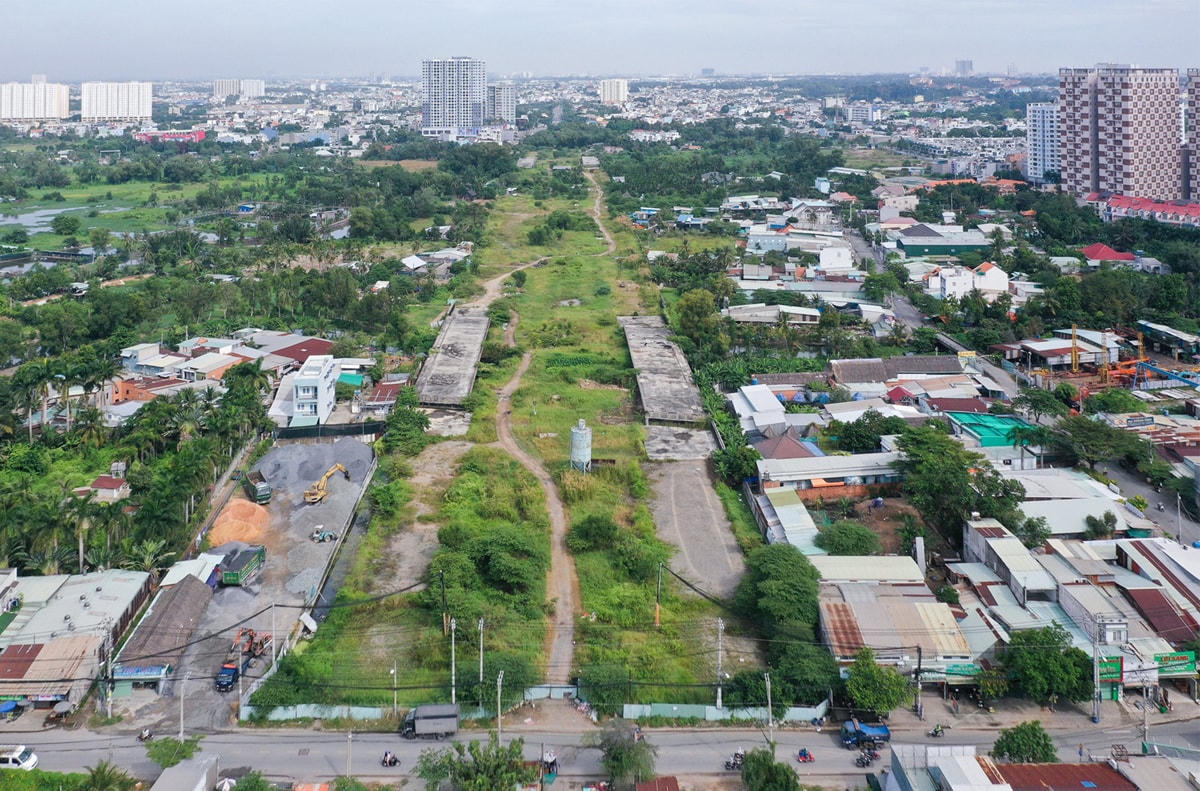 Dự án đường Vành đai 2 TP HCM triển khai nhiều năm chưa xong.